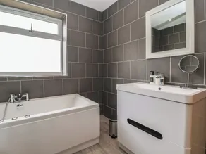 Gravel Pit Cottage - Badrum