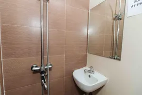 RedDoorz at DBuilders Rooms Ph1 Taguig - Salle de bain