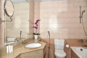 Moderne 1BR with a lovely marina view - Bathroom
