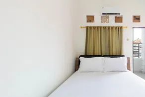 OYO 94091 Sn Guest House - Zimmer