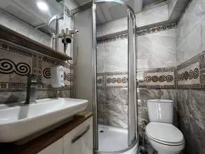 Luu Hotel - Bathroom