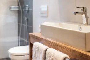 Kinderfreundliche Ferienwohnung mit Sauna, Terrasse und Garten - Badezimmer