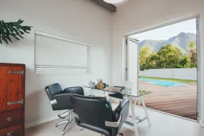 A Riverbed Guesthouse - Reception