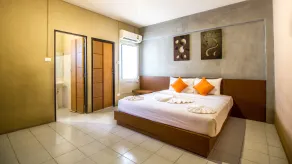 B2 Santitham (Wat Jed Yod) Boutique & Budget Hotel - Chambre