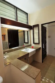 Reef Hotel Mombasa - Bathroom