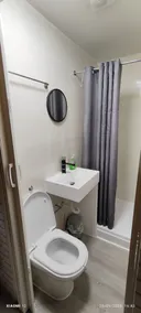 St Lucia women only lodge Leicester long stays - Bathroom