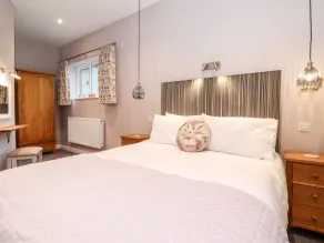 Low Ashmead Cottage - Camera