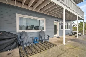 Waterfront Vacation Rental in Ocean Shores - Intérieur
