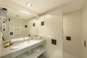 Hotel Le Chatard - Bathroom