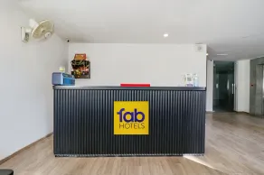 FabHotel Destiny Inn - Nr Medanta Hospital - Resepsjon