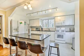 Family Vacation Rental: 18 Mi to Philadelphia - Interiör