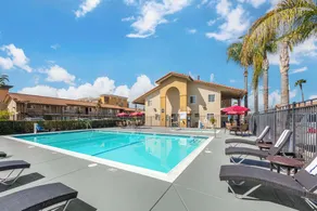 Best Western Plus Ontario Airport & Convention Center - Piscine