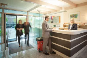 Hotel Locker & Legere - Self Check-in am Wochenende - Réception