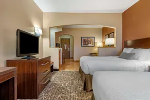 Best Western Plus Chelsea Hotel - Room