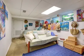 Spacious Waterfront Retreat Near UW-Green Bay - Interiör