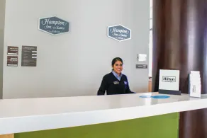Hampton Inn & Suites by Hilton Aguascalientes Airport - Resepsjon