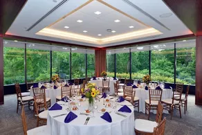 Inn at Villanova University - Restauration