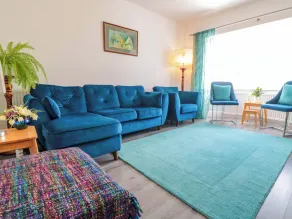 Field Cottage - Living area