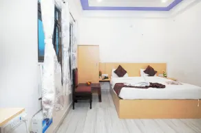Hotel Kanak Kuteer - Room