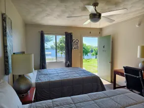 Lake Hudson Inn - Room