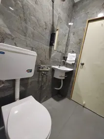 Hotel Prasang - Bathroom