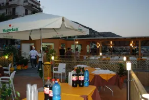 Maniel Beach Hotel - Restaurant