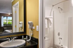Quality Inn & Suites Fife Seattle - Salle de bain