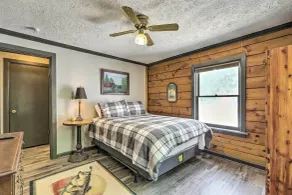 Buckhead Cabin w/ Fireplaces & Private Pool! - Intérieur