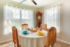 Cozy Stafford Home w/ Outdoor Pool: Pets Welcome! - Interiør