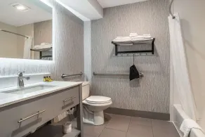 Best Western Plus Jackson Downtown Coliseum - Salle de bain