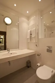 Amber SPA Boutique Hotel - Baño