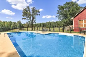 Pine Mountain Valley House with Pool and Grill - Innenbereich