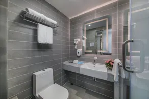 Holiday Inn Express - Yantai YEDA by IHG - Bathroom