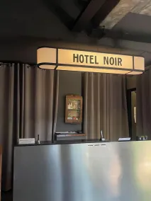 Hotel Noir - Rezeption