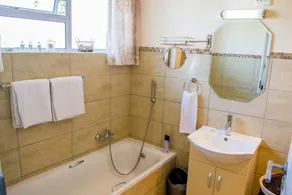 Amohela Guesthouse - Bathroom