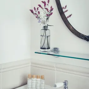 The Ollerod - Bathroom