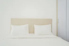 Comfort with Garden View Studio Apartment M-Town Residence - Room