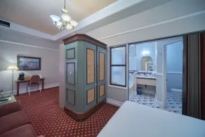 Bedford Regency Hotel, Trademark Collection by Wyndham - Room