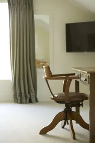 The Plume of Feathers - Room