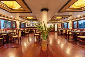 Swan Cruises Halong - Restaurant