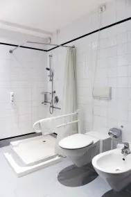 City Hotel & Suites - Salle de bain