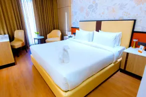Pride Premier Greater Noida - Chambre