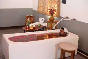 Tapasya Health & Wellness - Hidromassagem interna