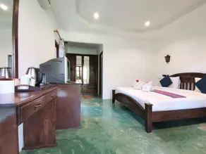 Lanta White Rock Resort - Room