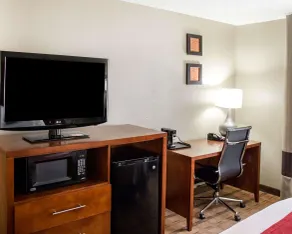 Comfort Inn & Suites Coralville - Iowa City near Iowa River Landing - Room