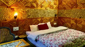 Undiscovered Mountains Hotel - Room