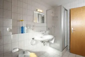 Parkblick Doppelzimmer 26, 29 - Casa de banho