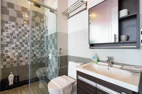 Gemini Saigon CENTER - New & Quiet near Bui Vien Walking Street - Bathroom