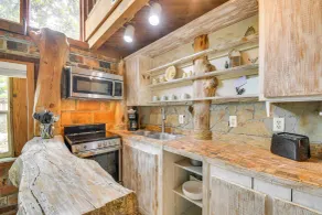 Riverfront Deck: Outdoor Retreat in Fairhope! - Interiör