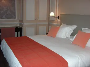 Hotel de L'Universite - Room